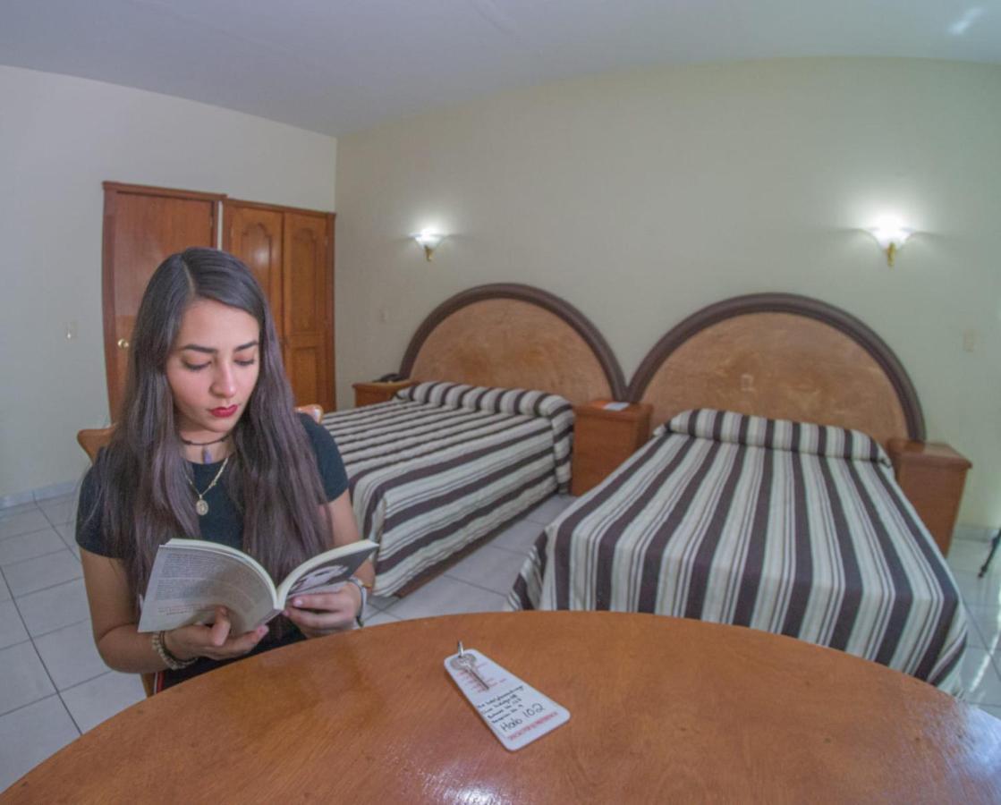 Hotel Plaza Sahuayo מראה חיצוני תמונה