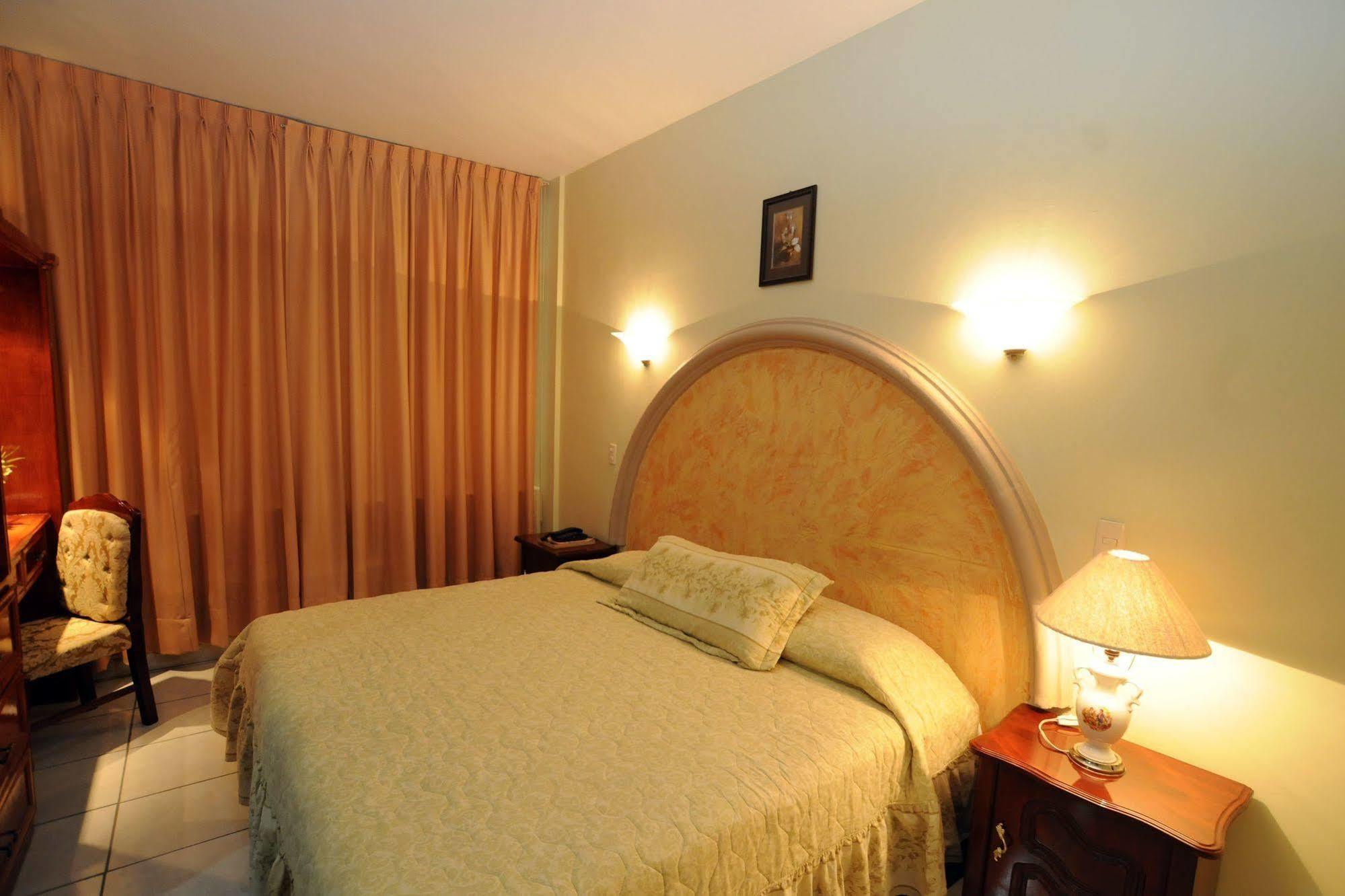 Hotel Plaza Sahuayo מראה חיצוני תמונה