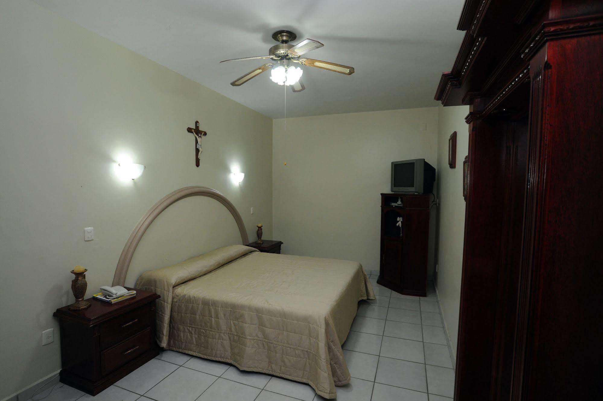 Hotel Plaza Sahuayo מראה חיצוני תמונה